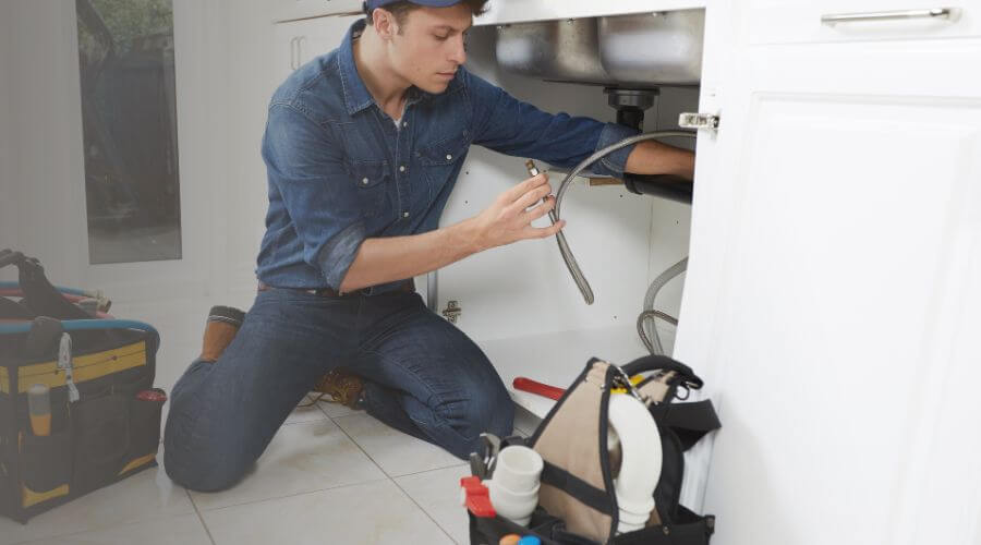 Local tankless water heater installation in Kaiser, MO